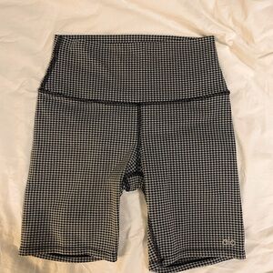 ALO Yoga Women's Black and White Houndstooth Shorts